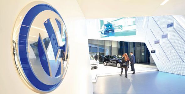 Volkswagen aumenta el salario de sus empleados alemanes Volkswagen aumenta el salario de sus empleados alemanes