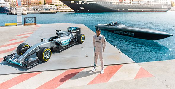 Hamilton y Rosberg presentan los nuevos barcos de Mercedes Hamilton y Rosberg presentan los nuevos barcos de Mercedes
