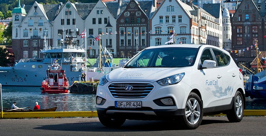 De Bergen a Bolzano en el Hyundai iX35 Fuel Cell De Bergen a Bolzano en el Hyundai iX35 Fuel Cell