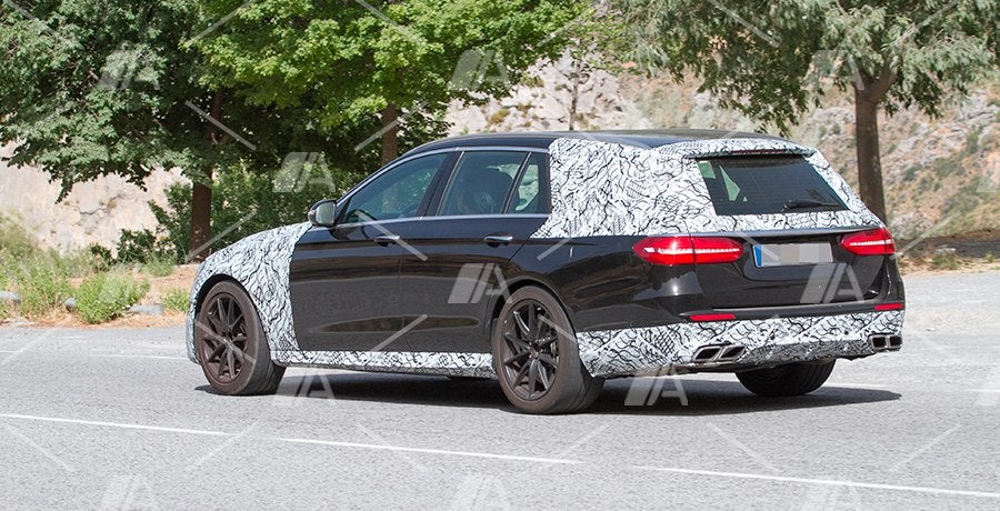 Nuevas fotos espía del nuevo Mercedes E63 AMG Estate y berlina Nuevas fotos espía del nuevo Mercedes E63 AMG Estate y berlina