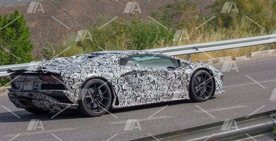 Fotos espía del nuevo Lamborghini Aventador 2017 Fotos espía del nuevo Lamborghini Aventador 2017