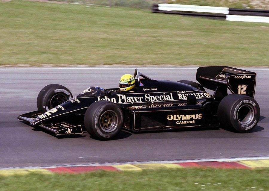 Ayrton Senna fue uno de los grandes pilotos que llevaron a Lotus a lo más alto.