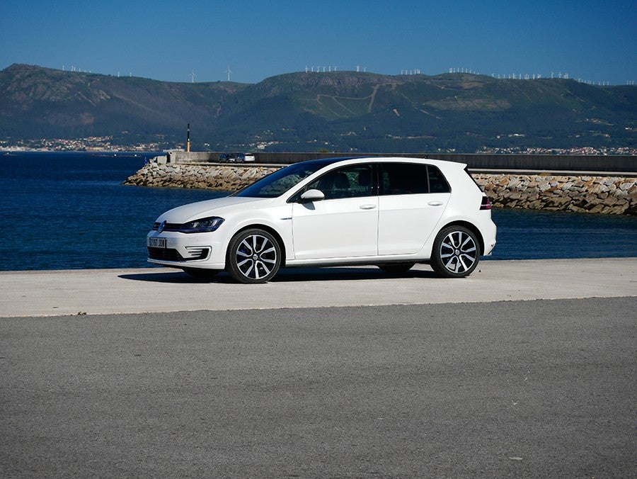 El Golf GTE tiene detalles que le dan un aspecto sport.