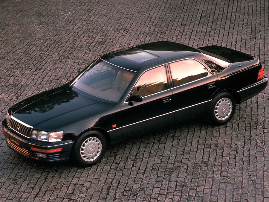 El Lexus LS 400 llegó, vio y venció.