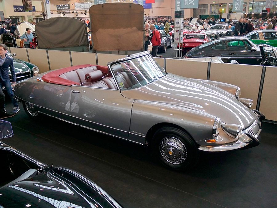 Qué tienen en común los coches y los bikinis