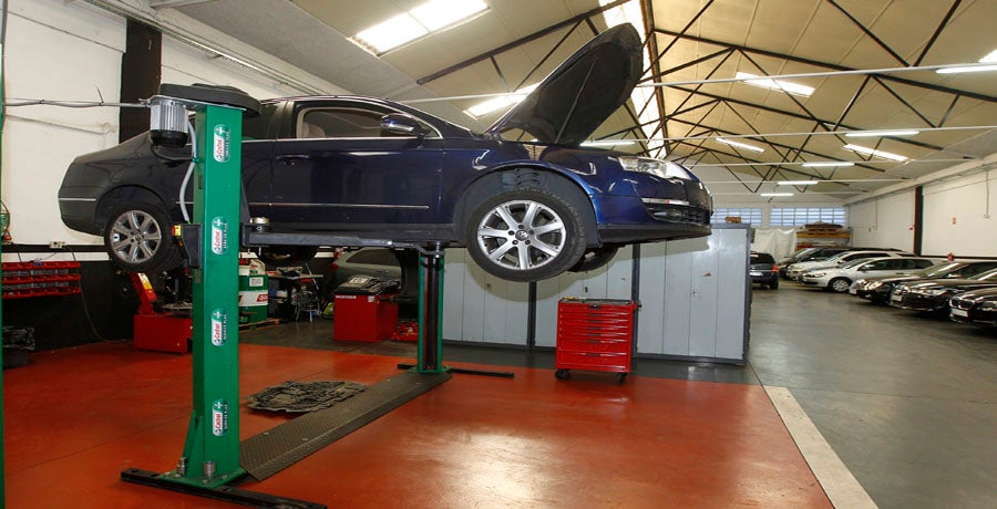 Una revisión de verano integral del coche cuesta entorno a 400 euros Una revisión de verano integral del coche cuesta entorno a 400 euros