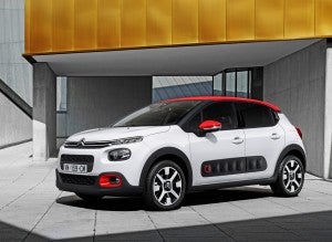 Las protecciones laterales del nuevo Citroën C3 son similares a las del Cactus.