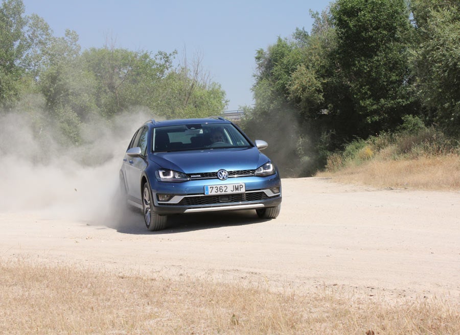 Podemos pasar un rato divertido al volante del VW Golf Alltrack.