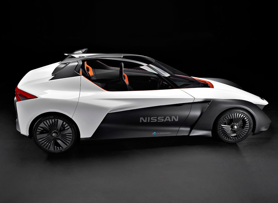 La velocidad máxima estimada para los prototipos supera los 190 km/h, con una aceleración de 0 a 100 km/h en menos de 5 segundos.