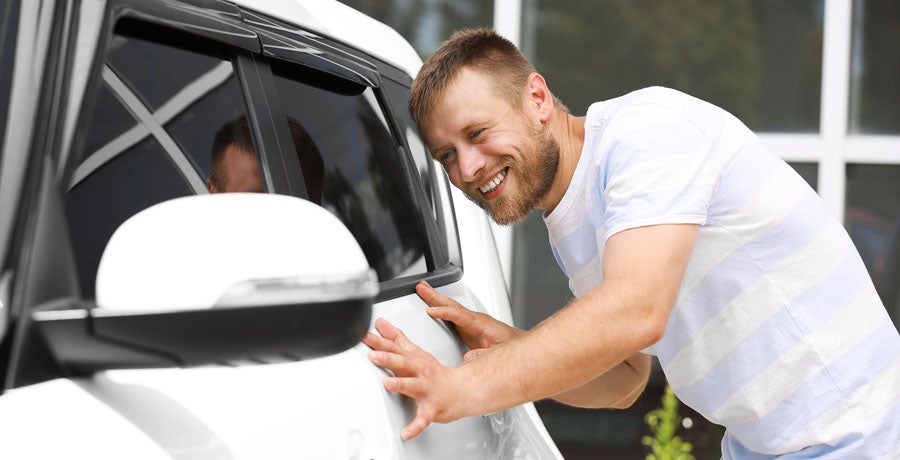 Los coches blancos, los que más visitan los talleres Los coches blancos, los que más visitan los talleres