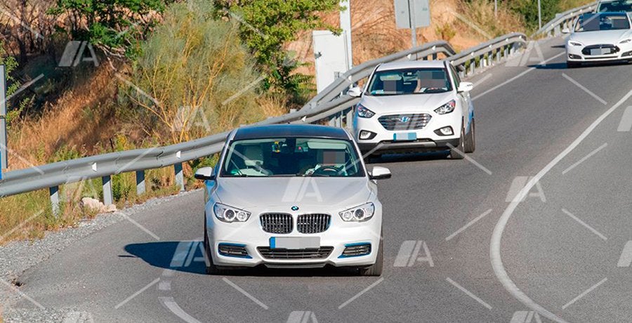 Fotos espía de la mula del futuro BMW i5 Fotos espía de la mula del futuro BMW i5