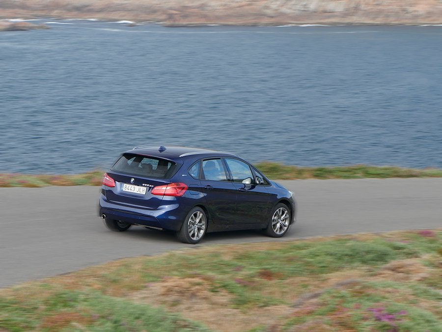 Prueba BMW 225 XE