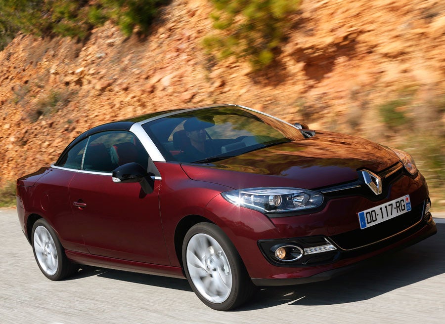 El Renaul Megane Cabrio tiene el techo de metal.