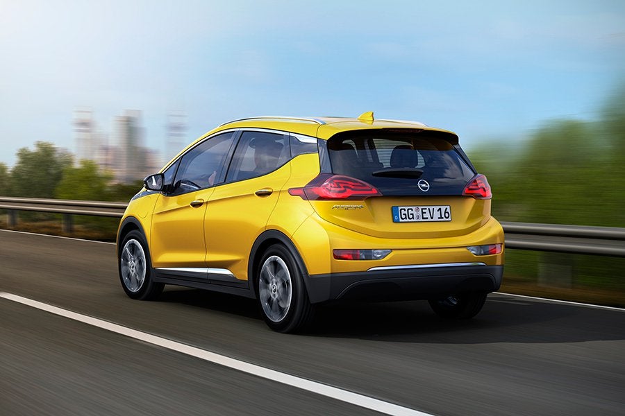 El Opel Ampera-e se estrena en París 2016 3