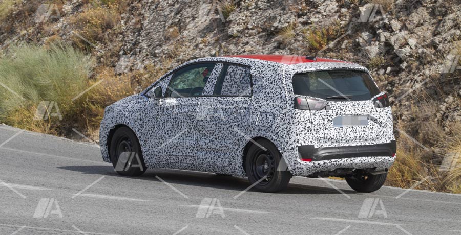 Fotos y vídeo espía del Opel Meriva 2017 Fotos y vídeo espía del Opel Meriva 2017
