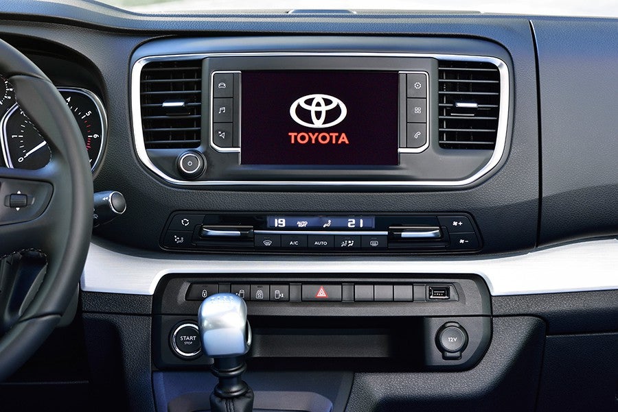 Presentación y prueba del nuevo Toyota Proace 2017