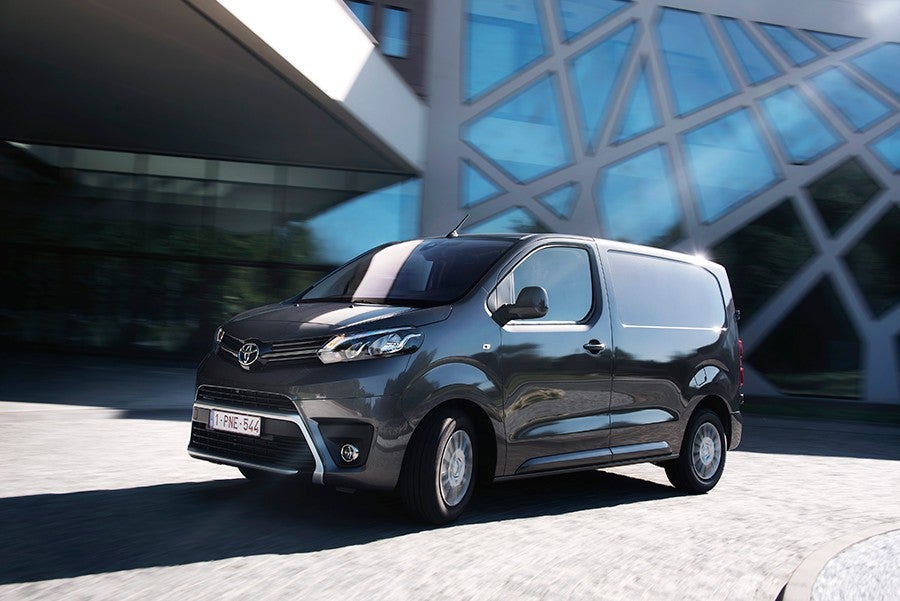 Presentación y prueba del nuevo Toyota Proace 2017