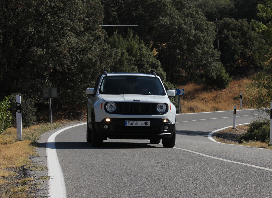 Aunque las autopistas no sean su fuerte, es muy buen rutero.