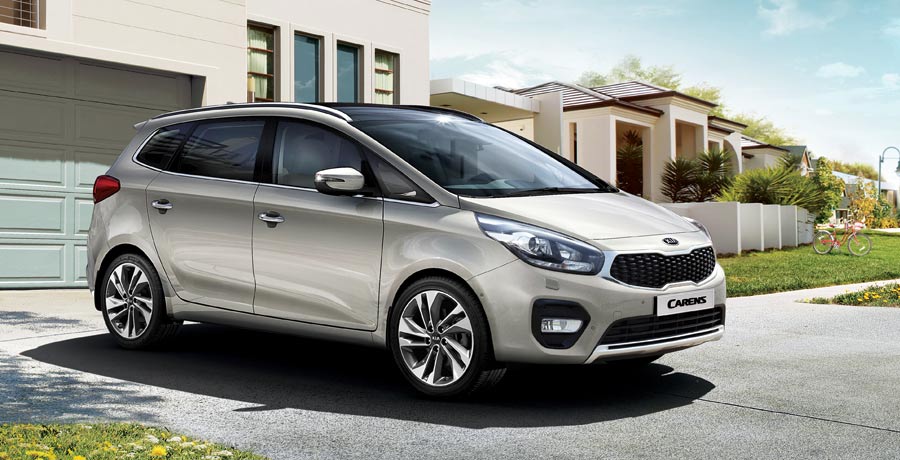 Kia Carens 2017, el monovolumen coreano se actualiza Kia Carens 2017, el monovolumen coreano se actualiza