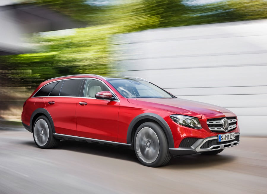 El All-Terrain saldrá al mercado en versión E 220 d 4MATIC (194 CV) con el nuevo motor diésel de cuatro cilindros.
