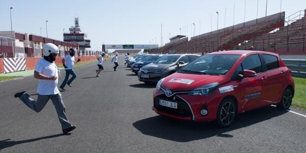Así da comienzo la carrera de resistencia "24 Horas Híbridas Toyota".