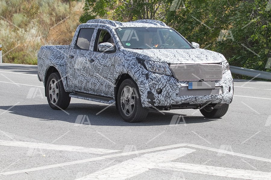 Nuevas fotos y vídeo espía del nuevo Mercedes Pick Up Nuevas fotos y vídeo espía del nuevo Mercedes Pick Up