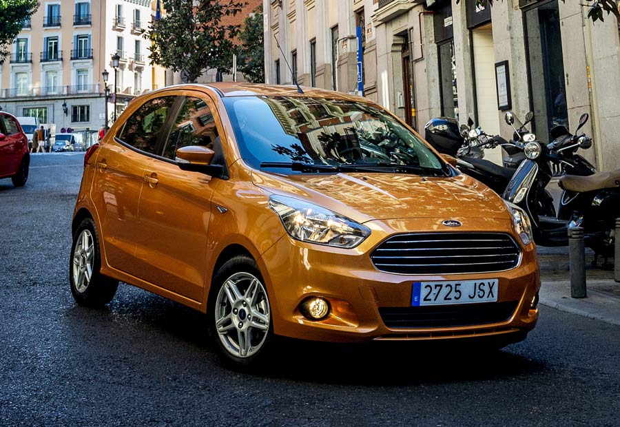 Está disponible con dos opciones mecánicas, ambas de gasolina y con 70 y 85 CV.