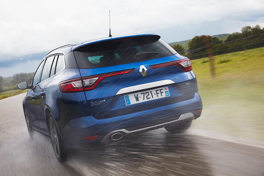 El Mégane Sport Tourer tiene un claro enfoque hacia el confort, pero también es noble y fácil de conducir.