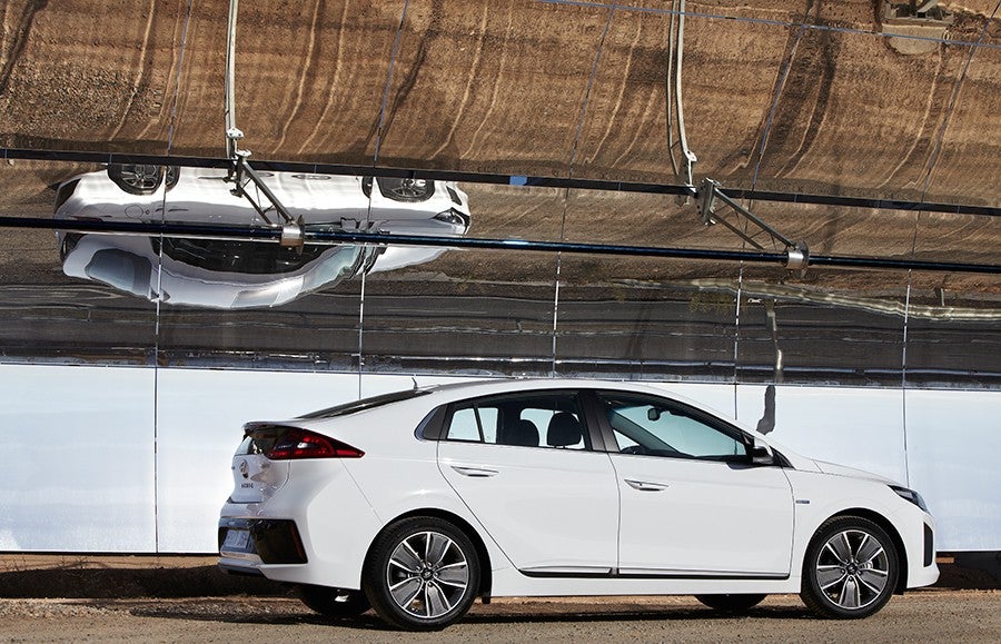 Presentación y prueba del nuevo Hyundai Ioniq 2016 2