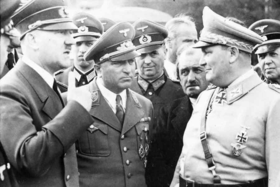 Porsche mantuvo siempre un estrecho vínculo con las altas esferas del partido Nazi.