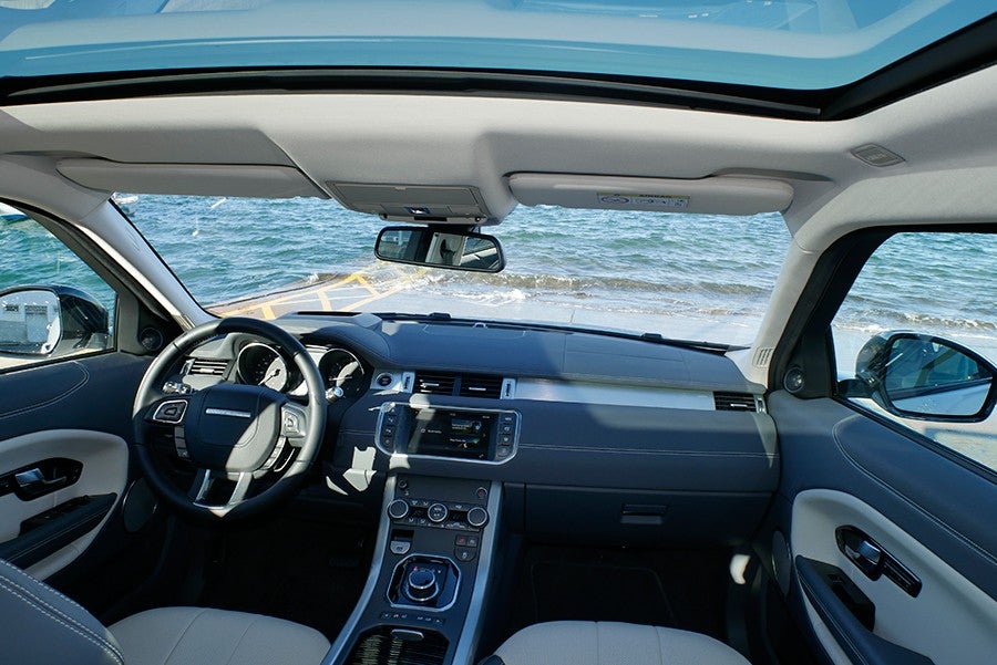 Pocos cambios en el interior del Range Rover Evoque.