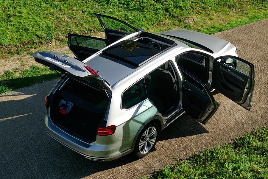El equipamiento de serie del Alltrack es completo al tratarse de un alto de gama.