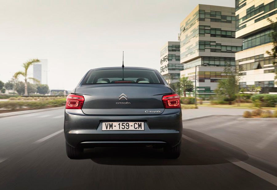 Los pilotos traseros del Citroën C-Elysée ahora tienen aspecto 3D.
