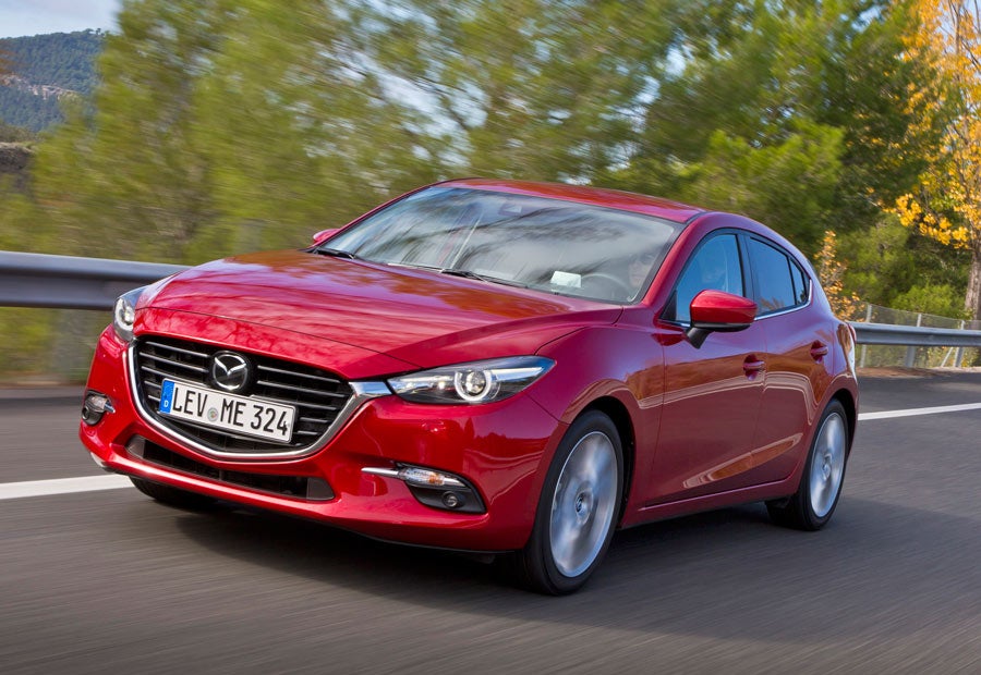 Bajo el capó del nuevo Mazda 3 encontramos un motor que antes no estaba disponible: el diésel de 105 CV.