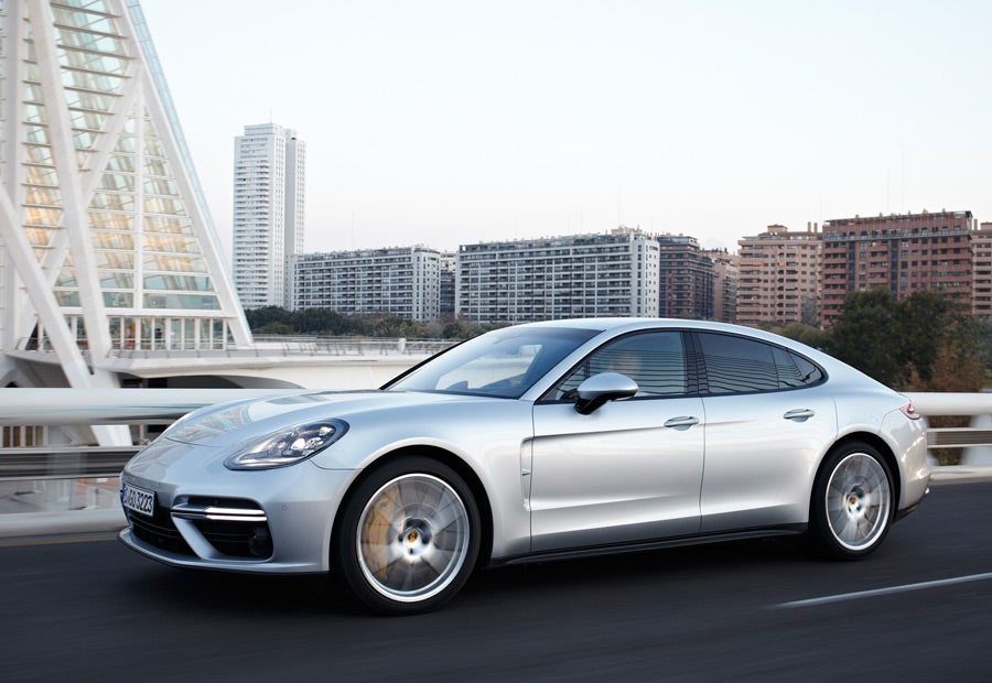 La gama del nuevo Porche Panamera agrupa potentes motores gasolina, diésel e híbrido.