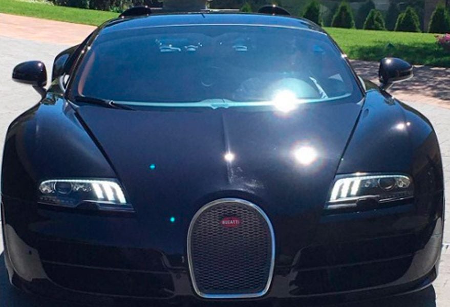 Bugatti Veyron Grand Sport Vitesse.