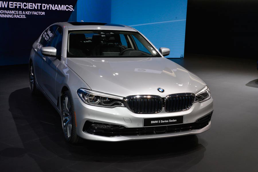 El nuevo BMW Serie 5 debuta en el Salón de Detroit 2017 El nuevo BMW Serie 5 debuta en el Salón de Detroit 2017