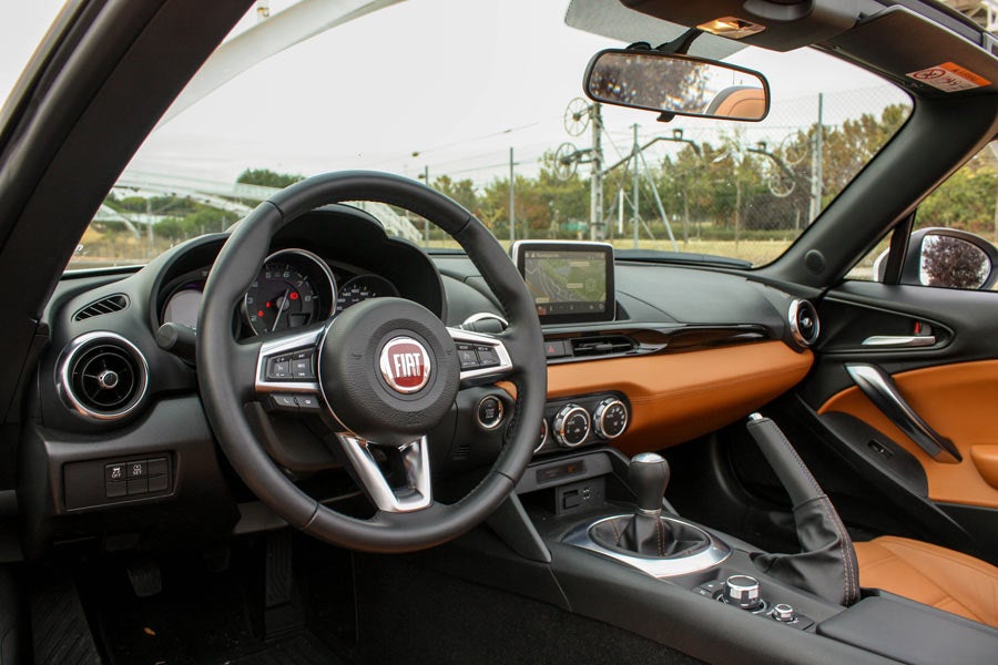 Fiat ha empleado materiales de mayor calidad que Mazda.