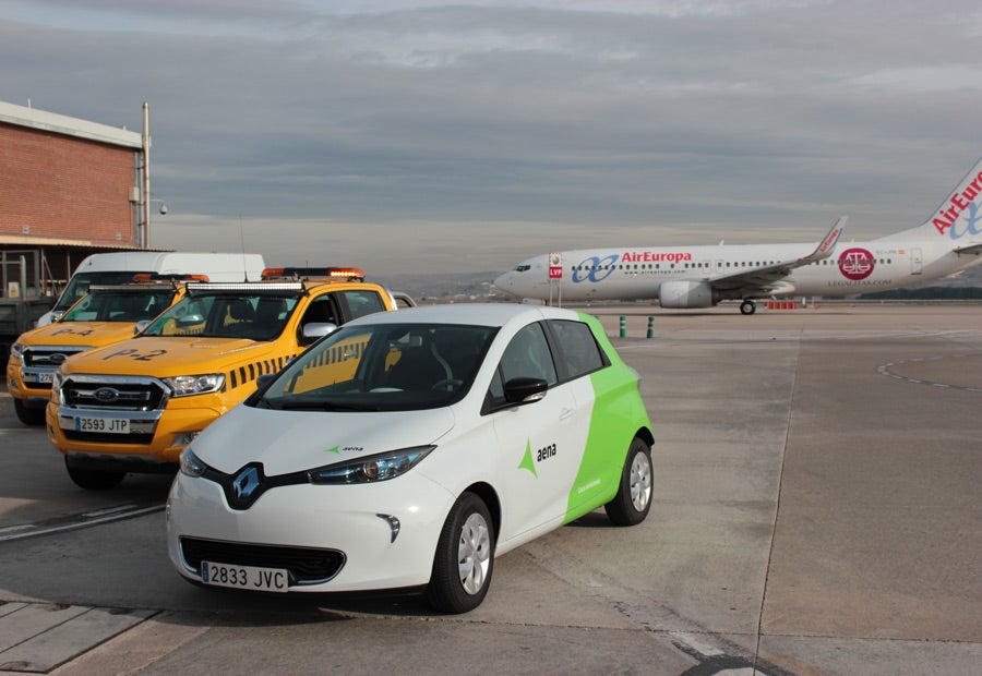 Los vehículos eléctricos como el Renault Zoe se utilizan como coche de mantenimiento y operaciones.