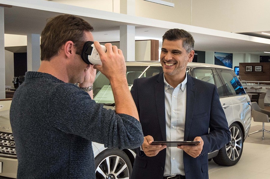 Jaguar y Land Rover apuestan por la realidad virtual en sus concesionarios.