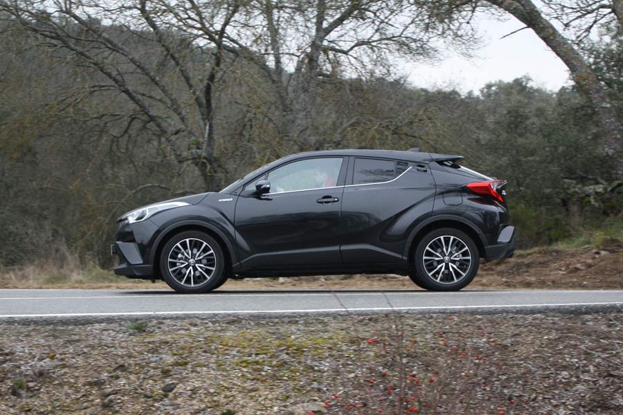 El Toyota C-HR acelera de 0 100 km/h en 11 segundos.