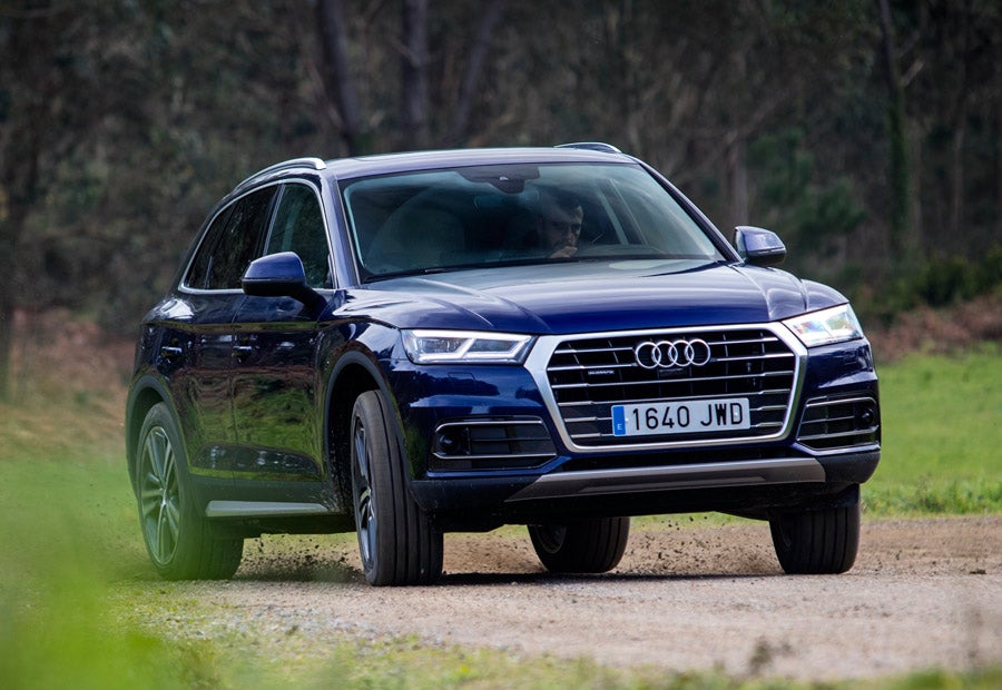 Aunque la tracción quatto aporta mayor control sobre el coche, siempre podemos intentar algún derrapaje controlado con el nuevo Audi Q5.