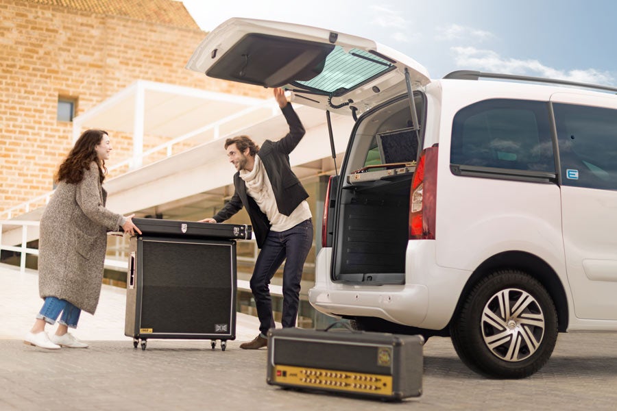 Nueva Citroën E-Berlingo Multispace acceso al maletero.