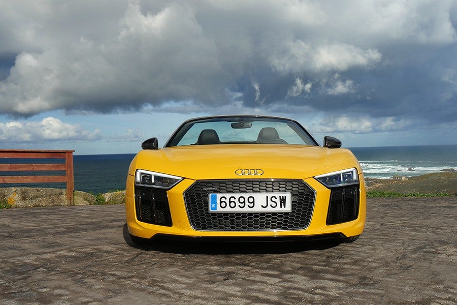 El Audi R8 Spyder es espectacular desde cualquier ángulo.