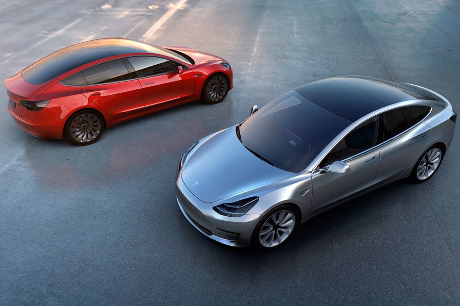 Musk desvela el aspecto final del Tesla Model 3 Musk desvela el aspecto final del Tesla Model 3