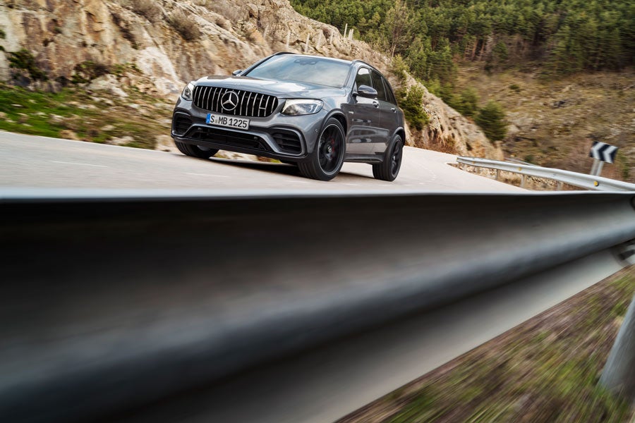 Mercedes-AMG GLC 63 y GLC 63 Coupé: la superdeportividad (y preciosidad) hecha SUV Mercedes-AMG GLC 63 y GLC 63 Coupé: la superdeportividad (y preciosidad) hecha SUV
