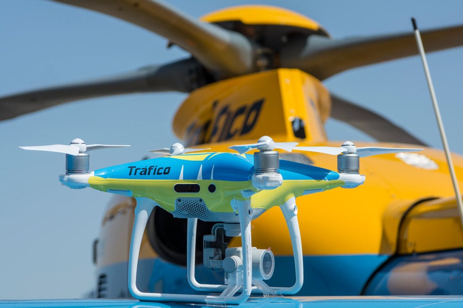Drones de la DGT para el Puente de Mayo.