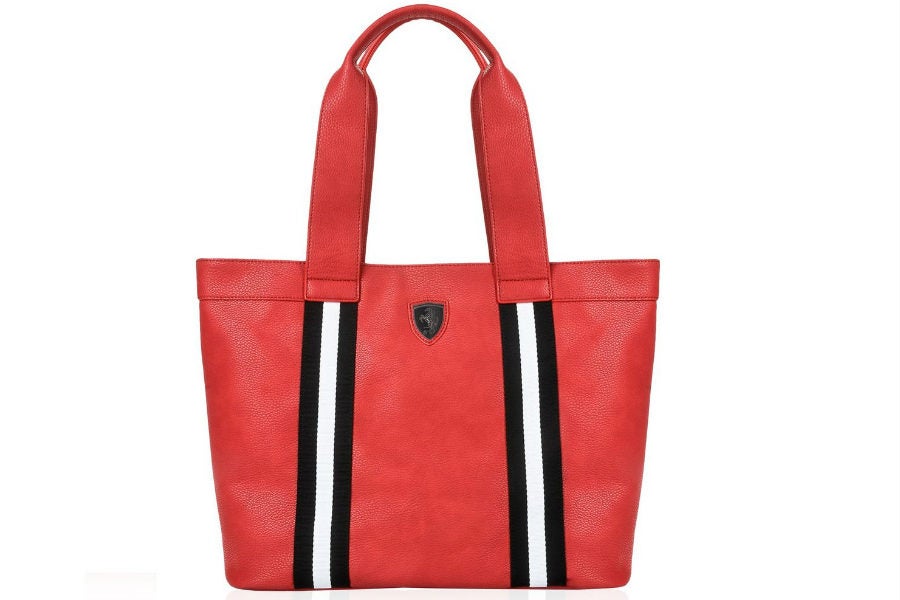 Bolso Ferrari. 120 euros