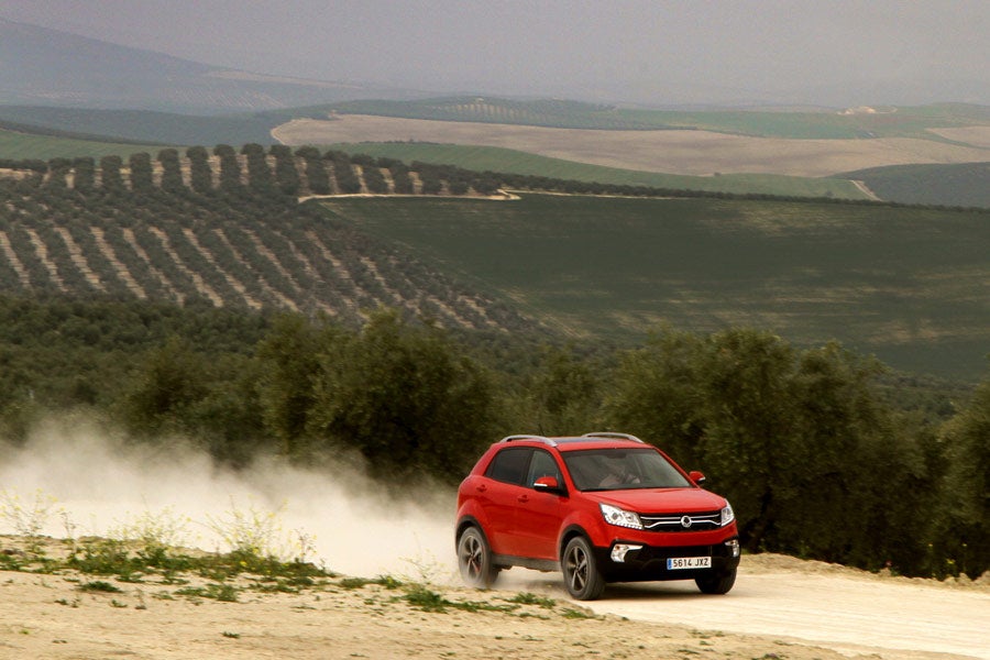 La versión 4x4 del nuevo SsangYong Korando se defiende con personalidad fuera del asfalto.