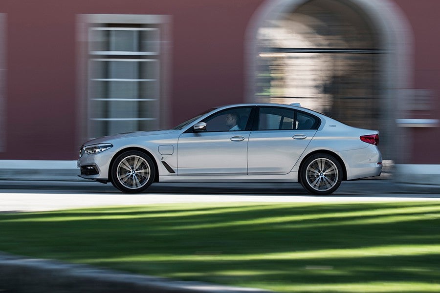 Nuevo BMW 530e iPerformance híbrido enchufable Nuevo BMW 530e iPerformance híbrido enchufable